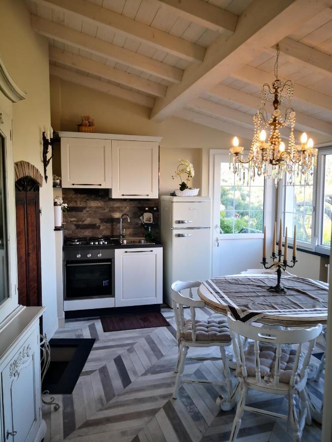 Florinda Lemon'S Suite Cervo Exterior foto
